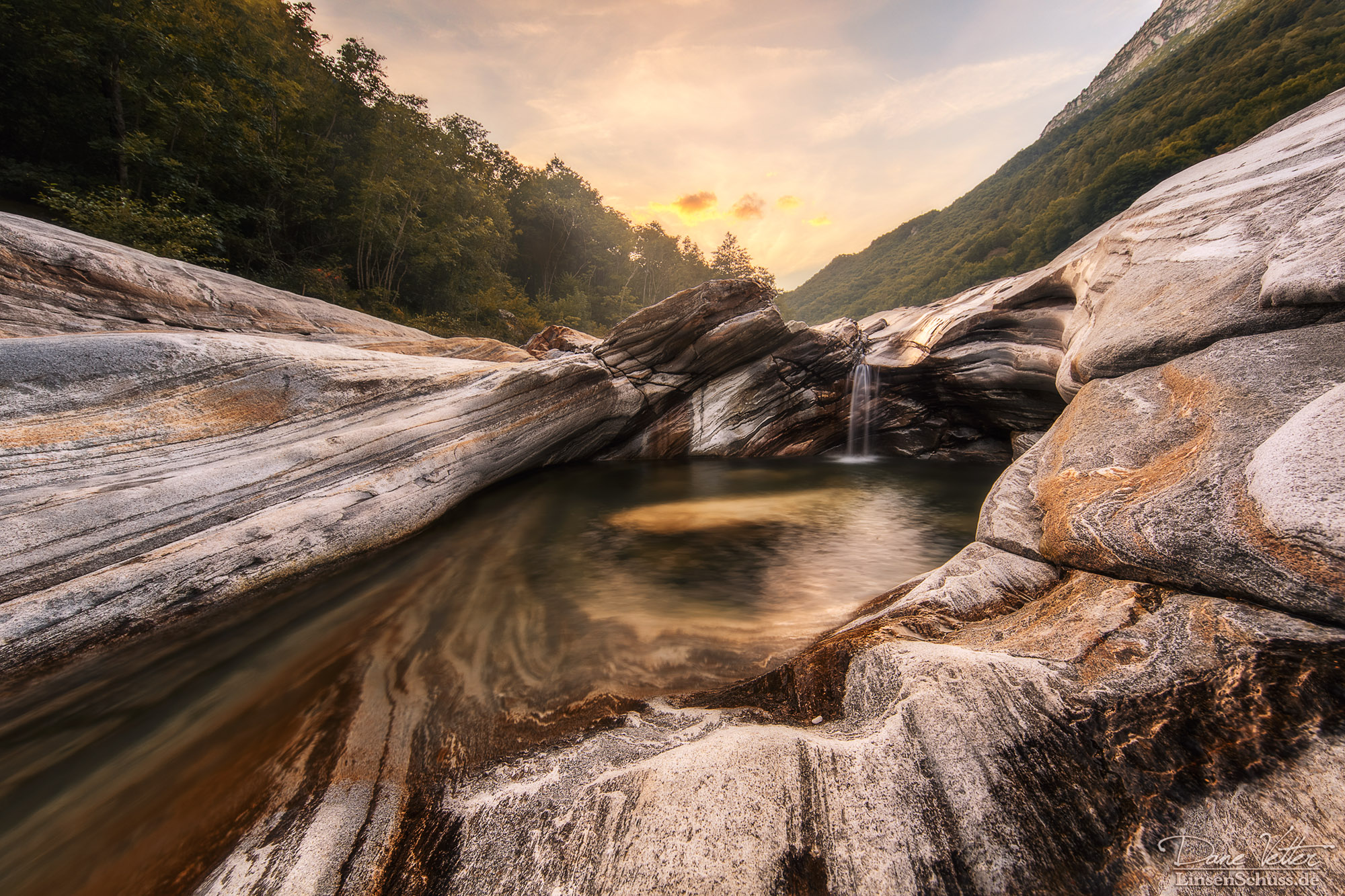 Valle Verzasca – Im Tal der tausend Farben und Formen